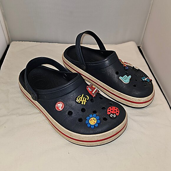Crocs Crossband Navy Clogs With Charms ~ Men's 5 ~ Women's 7 ~ EUC - Picture 3 of 6